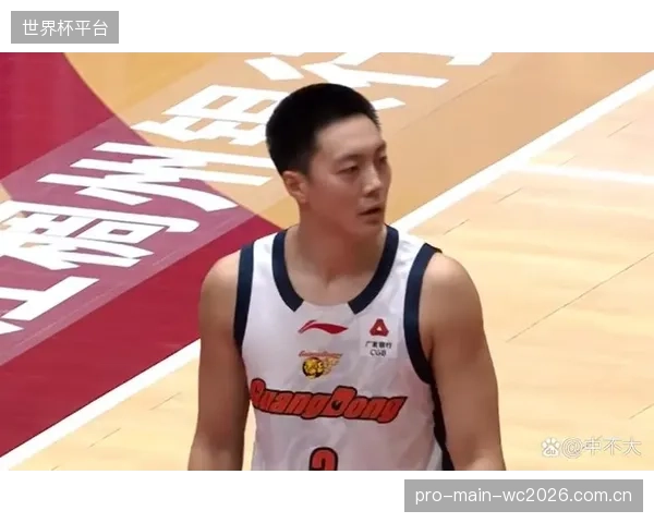 黄金一代面临最后的夺冠窗口期，球员体能分配与伤病管理将是重大挑战。